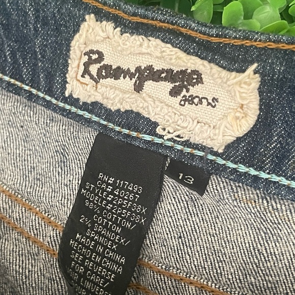Rampage Distressed Embellished Studded Jean Skirt Juniors Size 13 NWT - Picture 14 of 14